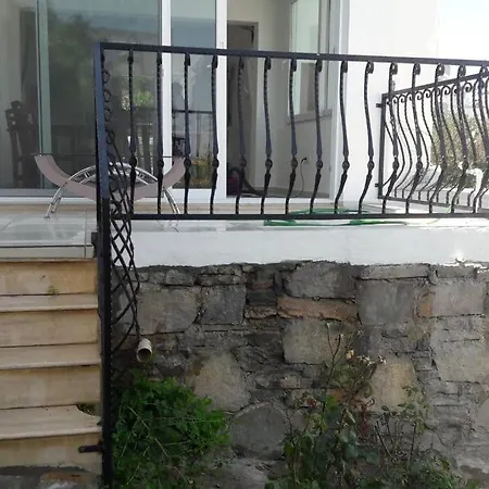 Bitez -asarlik Denize 100 M. Villa *